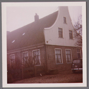 WAT001000940 Waterschapshuis De Purmer. Dit was de woning van de polder-opzichter. Bakstenen huis met houten, door een ...