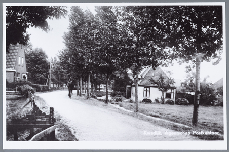 WAT001001667 Rechts: het oude postkantoor van Kwadijk, Kwadijk nummer 116.