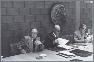 WAT001001859 Foto v.l.n.r.; wethouder Alb. Bakker, burgemeester Gerrit Gezinus Post en de heer van Ee.