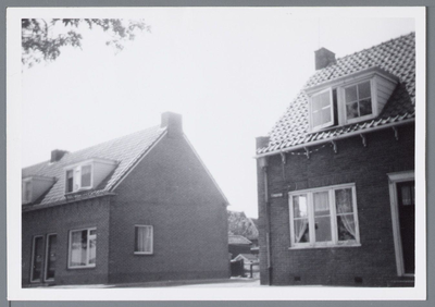 WAT001002274 Aanzicht op een aantal woningen aan Het Prooyen / Zuideindermolensteeg.