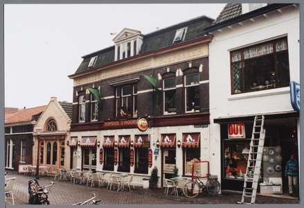 WAT001002763 Oorspronkelijk woonhuis met winkel en werkplaats, thans café. Architect J.V.Lankelma en opdrachtgever ...