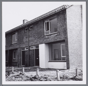 WAT001002942 Oplevering woningen in de Flevostraat.