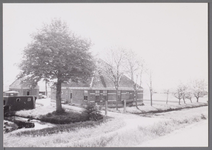 WAT001003291 Stolpboerderij aan de Kanaaldijk.