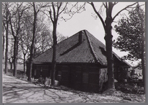 WAT001003294 Stolpboerderij aan de Kanaaldijk.