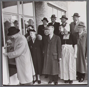 WAT001003459 Officiële opening op 9 april 1953 van het nieuwe veilingcomplex van Afslagvereniging Beemster,Purmerend en ...