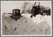 WAT001005054 Sneeuwruimer aan het werk.