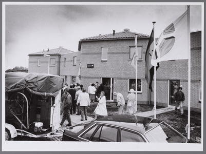 WAT001008082 Feestelijke bijeenkomst aan de Beethovenstraat.