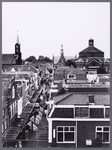 WAT001008622 Links achter: Lutherse kerk. Midden achter: oude raadhuis/stadhuis en rechts de koepelkerk aan de ...