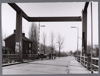 WAT001009136 Kooimanbrug. Links brugwachterswoning