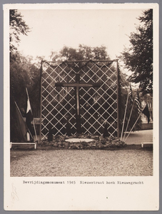 WAT001009434 Bevrijdingsmonument hoek Nieuwstraat, Nieuwgracht.