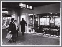 WAT001009552 de Amro bank aan de Overlanderstraat. (Purmer-Noord)