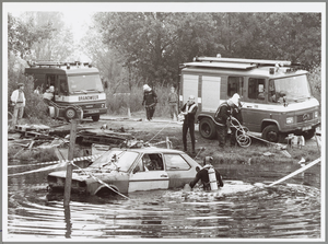 WAT001014334 Oefening brandweer Purmerend.Auto te water.