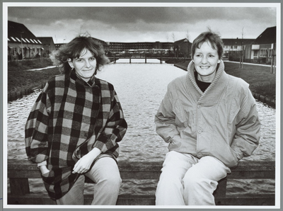 WAT001015742 Foto: Anneke van Dorp (links) en Ria Vonk willen een buitenschoolse opvang in De Purmer gaan ...