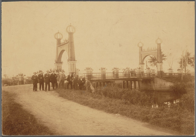 WAT001017505 Herdenking 100 jarig bestaan Ned. Onafhankelijkheid. Ceremonie bij de Beemsterbrug.( 1813-1913)