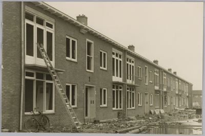 WAT001018198 De Astasiastraat in wording. Stentorbuurt nu Kadoelen A.dam (n) Tot 1 augustus 1966 was Kadoelen deel van ...