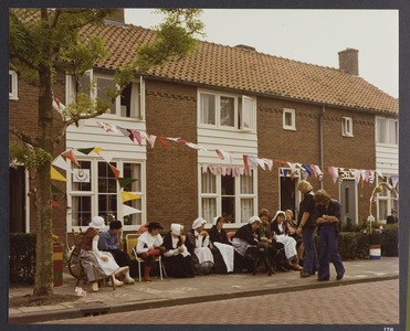 WAT001019386 Landsmeer 650 jaar.Onder het toeziend oog van de dagelijkse bestuurders van , de Waterlandse gemeentes, ...