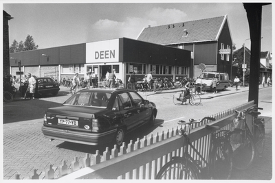 WAT003003079 Deen gaat uitbreiden, verbouw supermarkt en magazijn.
