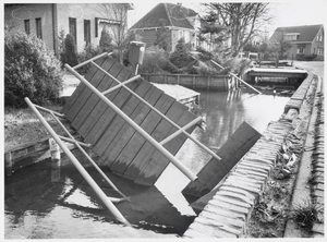 WAT003003114 Brug weggewaaid Noordeinde 49.