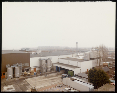 WAT003004389 Gerkens Cacao industrie, ( N. V. Gerkens) het is een cacaoboon verwerkend bedrijf aan de Veerdijk 82 te ...