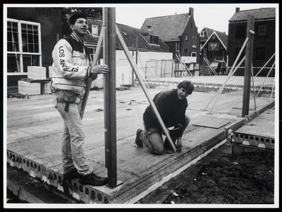 WAT003006215 Leerling bouwvakkers Jos en Johan