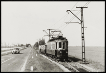 WAT050000345 NZH-tram ter hoogte van de Hoge Dijk/Lage Dijk in Katwoude