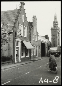WAT050000458 Panden in de Kerkstraat tussen het Noordeinde en de Kermergracht. Fotoverkenning Binnenstad 1964-1965, nr. A4-8