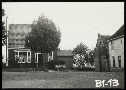 WAT050000494 Panden aan de Engelse Hoek. Fotoverkenning Binnenstad 1964-1965, nr. B1-13