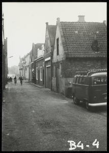 WAT050000519 Havenstraat tussen de Griet Scheeljannessteeg en de Oude Steeg. Fotoverkenning Binnenstad 1964-1965, nr. B4-4