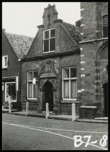 WAT050000551 Panden aan het Noordeinde tussen de Middendam en de Nieuwe Steeg. Fotoverkenning Binnenstad 1964-1965, nr. B7-8
