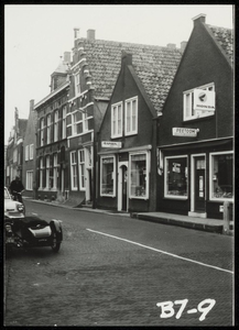 WAT050000552 Panden aan het Noordeinde tussen de Middendam en de Nieuwe Steeg. Fotoverkenning Binnenstad 1964-1965, nr. B7-9