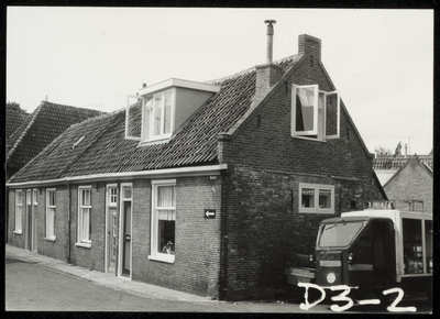 WAT050000589 Panden aan het Niesenoort, westzijde. Fotoverkenning Binnenstad 1964-1965, nr. D3-2