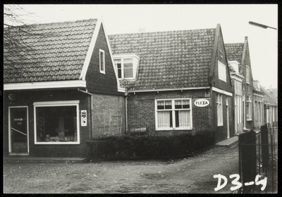 WAT050000591 Panden aan het Niesenoort, westzijde. Fotoverkenning Binnenstad 1964-1965, nr. D3-4