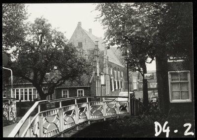 WAT050000595 Panden aan het Weezenland, westzijde, gezien vanaf de Kloosterbrug. Fotoverkenning Binnenstad 1964-1965, ...