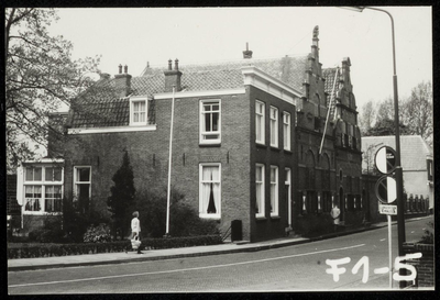 WAT050000656 Panden aan de Zarken, westzijde. Fotoverkenning Binnenstad 1964-1965, nr. F1-5