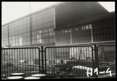 WAT050000737 Zijkant van scheepswerf aan de Havenstraat, oostzijde. Fotoverkenning Binnenstad 1964-1965, nr. H1-4