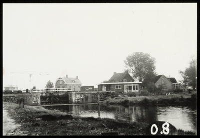 WAT050000755 Gezicht op de Waterlandsluis. Fotoverkenning Binnenstad 1964-1965, nr. O8