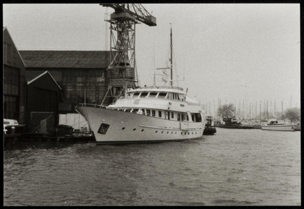 WAT050000880 De Tonya , schip gebouwd bij Hakvoort