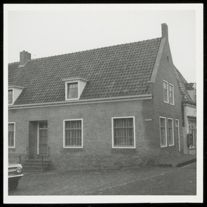 WAT050001049 Gooische Kaai 1-2 , gebouwd in 1966; woning van architect Tolman