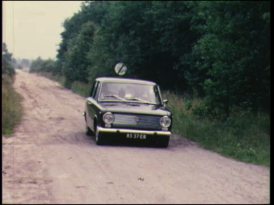 10543BB02262 Compilatie van korte fragmenten van toeristische uitstapjes van Diepenveners, o.m. naar de Drentse hei, ...