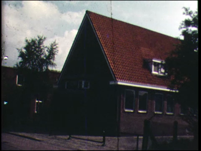 10870BB02301 Gereformeerde Kerk van Goor viert 50 jarig bestaan. Beelden van de catechisatie in het jeugdcentrum Wheeme ...