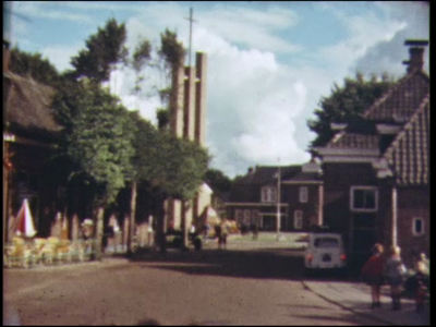 11203BB02346 Oogstfeest Stöppelhaene in Raalte.In volgorde van vertoning:Praalwagen met Bijbelse voorstelling staat ...