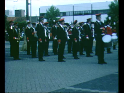 11503BB02358 Oogstfeest Stöppelhaene in Raalte.In volgorde van vertoning:Op Domineeskamp treden de dorsers en bindsters ...