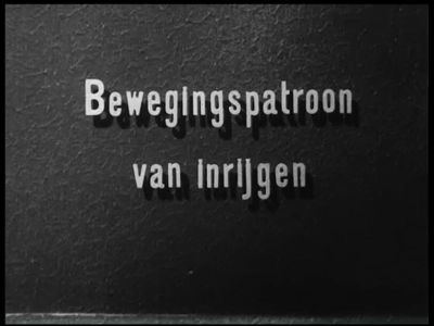13159BB03100 Instructiefilm over de werkmethode van het inrijgen bij de firma J.F. Scholten en Zn. te Enschede. ...