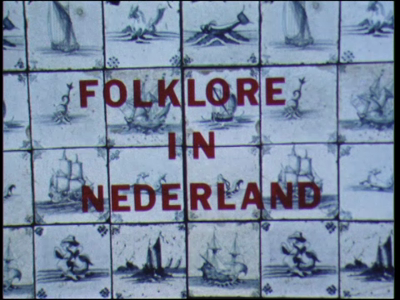 13433BB02021 Een film met beelden van oogsten, volksdansen, een optocht, een Roemeense dansgroep en van dorswedstrijden ...