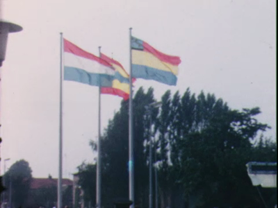 14659BB02916 Deel 1 Opening Raadhuis Nijverdal. Deel 2 Raalte.Stoppelhaene 24 augustus 1972.Demonstratie dorsen door ...