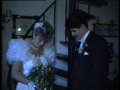 14773BB10113.01 Een huwelijksreportage van Marcel Strait en Jannita Kapper, met beelden van o.a.:- De bruid wordt door ...