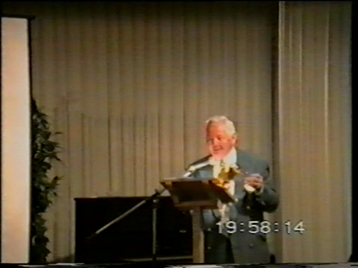 14869BB08197 Een door het HCO genaakte DVD ter gelegenheid van 50 jaar bevrijding van Nederland.Foto's van militairen ...