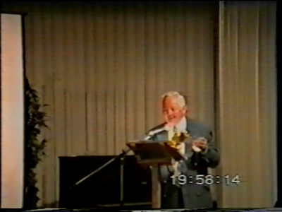 14870BB08199.01 Een door het HCO genaakte DVD ter gelegenheid van 50 jaar bevrijding van Nederland.Foto's van ...