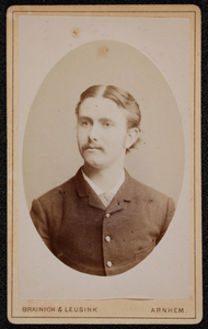 1820 -12 Portret van een man. In ovaal., 01-01-1881 - 01-01-1904