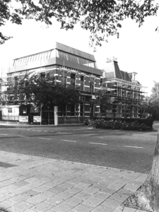 10940 Gefotografeerd ten tijde van de samenvoeging van de panden Noordenbergsingel 15 en Van Twickelostraat 2-4 tot één ...